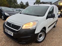 White Used 2017 Peugeot Partner S MPV | £3,999 (Good price)