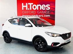 White Used 2019 MG ZS Sedan | £9,995 (Fair price)