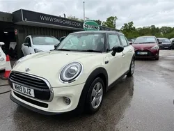 White Used 2019 Mini Cooper Classic Hatchback | £10,995 (Good price)