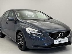 Used 2019 Volvo V40 Momentum Estate | £10,295 (Fair price)