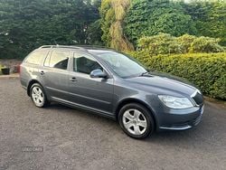 Grey Used 2011 Skoda Octavia SE Estate | £2,495 (Good price)