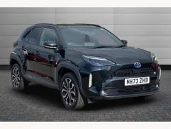 Black Used 2024 Toyota Yaris Cross Design SUV | £22,491 (Fair price)