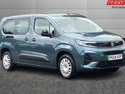 New 2025 Vauxhall Combo Design Edition MPV | £20,745 (Good price)