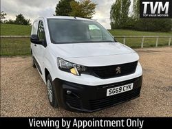 White Used 2019 Peugeot Partner Van | £10,975 (A bit pricey)