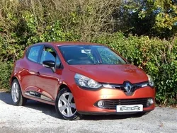 Red Used 2017 Renault Clio IV Dynamique Hatchback | £7,570 (Fair price)