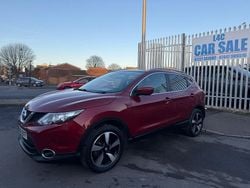 Red Used 2016 Nissan Qashqai N-Vision SUV | £5,899 (Good price)