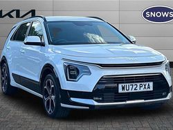White Used 2022 Kia Niro 3 SUV | £22,295 (A bit pricey)