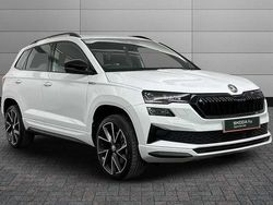 Moon white metallic Used 2024 Skoda Karoq SportLine SUV | £26,650 (Fair price)