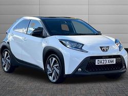 Pure white with black Used 2023 Toyota Aygo X SUV | £14,150