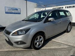 Silver Used 2010 Ford Focus Zetec Estate | £3,995 (A bit pricey)