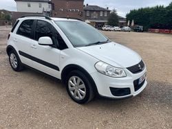White Used 2014 Suzuki SX4 SZ3 Hatchback | £2,850 (Fair price)