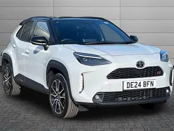 Ash grey with black roof Used 2024 Toyota Yaris Cross Sport SUV | £25,650 (Fair price)