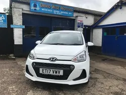 White Used 2017 Hyundai i10 SE Hatchback | £6,495 (Good price)