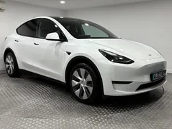 White Used 2022 Tesla Model Y Long Range SUV | £26,295 (Fair price)