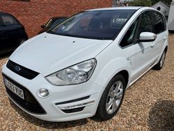White Used 2014 Ford S-MAX Titanium MPV | £5,795 (Fair price)