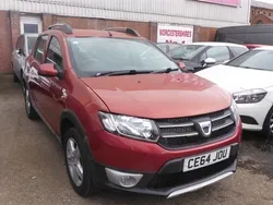 Red Used 2014 Dacia Sandero Lauréate Hatchback | £4,990 (Fair price)