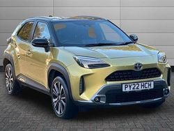 Brass gold with black roof Used 2022 Toyota Yaris Cross Edition SUV | £20,450 (Fair price)
