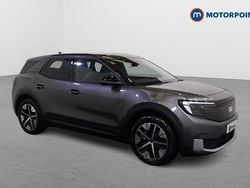 Black Used 2025 Ford Explorer Select SUV | £27,499 (Fair price)