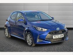 Blue Used 2022 Toyota Yaris Hybrid Hatchback | £16,250 (Good price)