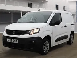 White Used 2019 Peugeot Partner MPV | £10,975 (A bit pricey)