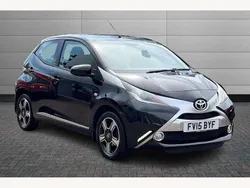 Black Used 2015 Toyota Aygo X-clusiv Hatchback | £5,580 (Fair price)