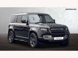 Black Used 2025 Land Rover Defender SE Dynamic SUV | £73,850