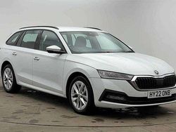 White Used 2022 Skoda Octavia SE Technology Estate | £15,900 (Fair price)