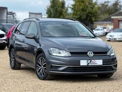 Grey Used 2018 VW Golf VII SE Estate | £9,190 (Fair price)