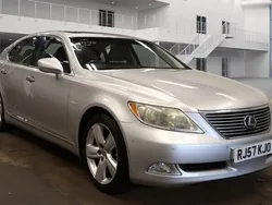 Lexus LS460