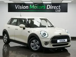White Used 2019 Mini Cooper Classic Hatchback | £11,240 (Super price)