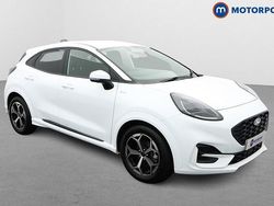 White Used 2025 Ford Puma ST-Line Hatchback | £19,799 (Fair price)