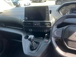 Black Used 2023 Peugeot Partner Premium MPV | £14,490 (Fair price)