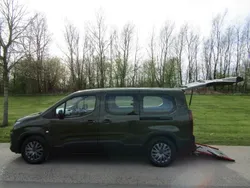 Green New 2024 Peugeot e-Rifter MPV | £31,995