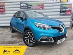 Blue/black Used 2015 Renault Captur Dynamique SUV | £5,850 (Good price)