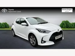 White Used 2024 Toyota Yaris Hybrid Hatchback | £17,379 (Good price)