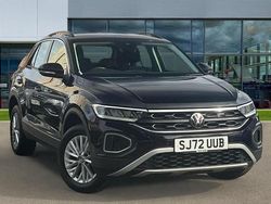Black Used 2022 VW T-Roc Life SUV | £17,266 (Fair price)