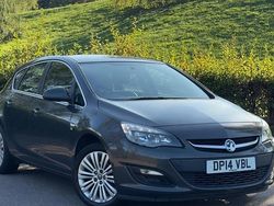 Grey Used 2014 Vauxhall Astra Excite Hatchback | £3,700 (Fair price)