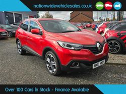 Red Used 2017 Renault Kadjar Dynamique SUV | £7,154 (Fair price)