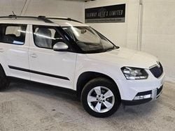 White Used 2013 Skoda Yeti SUV | £4,640 (A bit pricey)