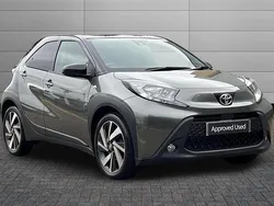 Cardamom green with black Used 2022 Toyota Aygo Hatchback | £11,950 (Fair price)