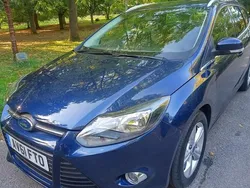 Blue Used 2011 Ford Focus Zetec Estate | £3,995 (Fair price)