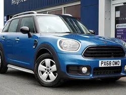 Blue Used 2018 Mini Cooper Countryman SUV | £15,910 (Fair price)