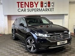 Black Used 2018 VW Touareg R-line SUV | £23,995 (A bit pricey)