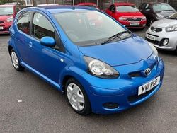 Blue Used 2011 Toyota Aygo Hatchback | £2,975 (Fair price)