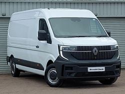 White New 2025 Renault Master Van | £23,998 (Fair price)