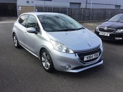 Silver Used 2014 Peugeot 208 Allure Hatchback | £2,495 (Good price)