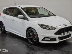 White Used 2017 Ford Focus ST Hatchback | £10,995 (Fair price)