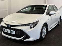 White Used 2019 Toyota Corolla Hatchback | £14,995 (Good price)