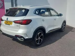 White Used 2024 MG HS SE SUV | £15,990 (Fair price)
