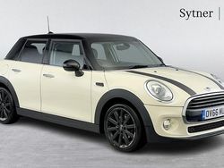 White Used 2016 Mini Cooper Hatch Hatchback | £9,900 (Fair price)